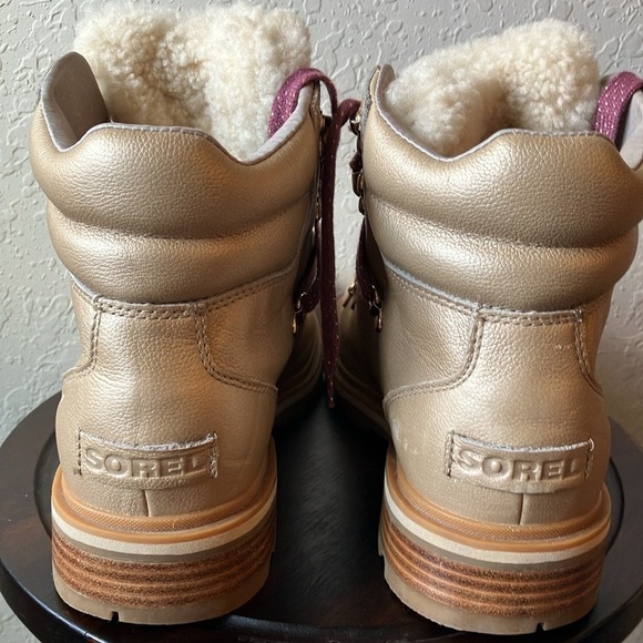 Sorel: Lennox Hiker Lux Booties - Fungi-Gold Conquest Sherpa- 9.5 - Picture 6 of 16